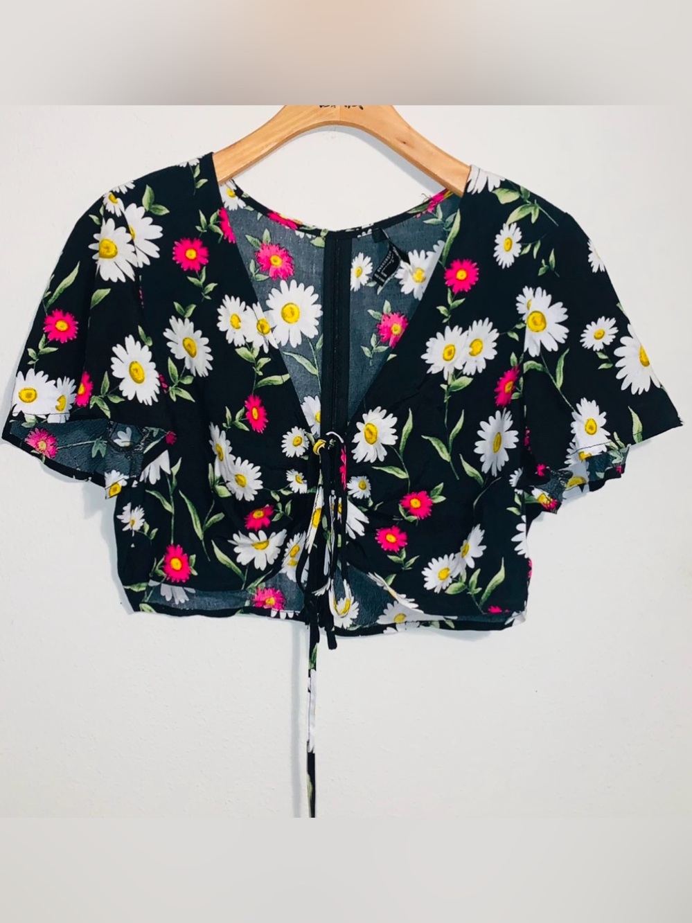 Forever 21 Floral Black Crop Top